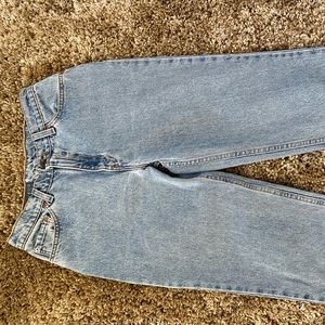 (Sold)Vintage levi’s 512 slim fit high rise jeans